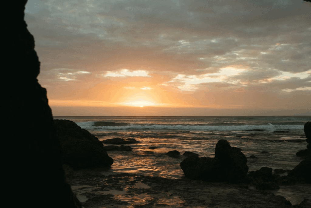 sunset uluwatu